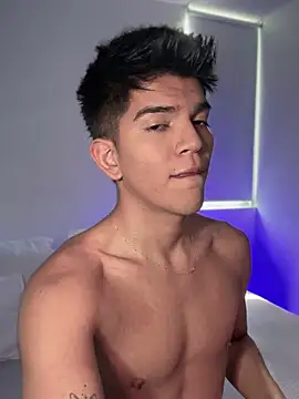 santiago 01 online show from 02.02.25