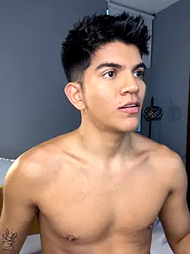 santiago 01 online show from 10.01.25