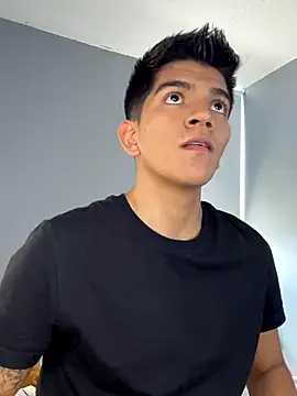 santiago 01 online show from 10.15.25