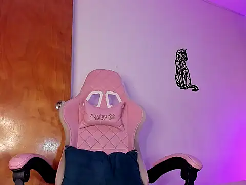 emily lady20 online show from 11.14.25