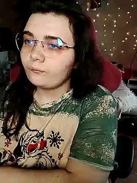 Snapshot of DenisHailey chatting on 02.03.25 DenisHailey online show from 02.03.25