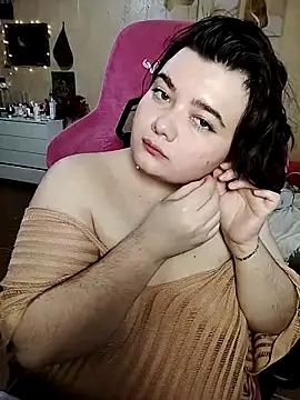 Snapshot of DenisHailey chatting on 09.17.25 DenisHailey online show from 09.17.25