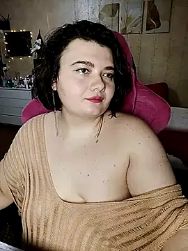 Snapshot of DenisHailey chatting on 10.05.25 DenisHailey online show from 10.05.25