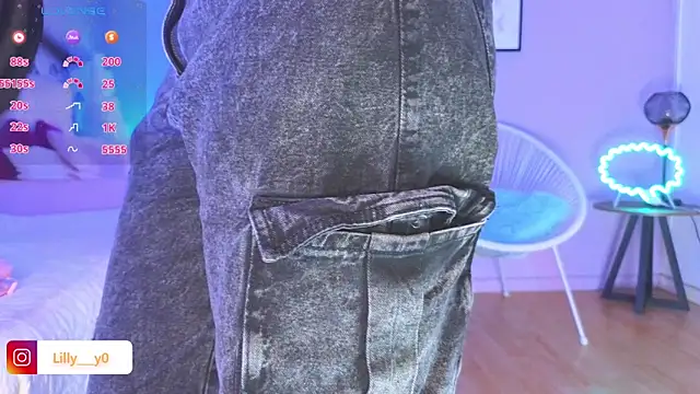 LillyDolls23 online show from 02.19.25