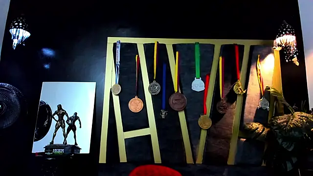 Snapshot of Khloe_Rossich chatting on 03.05.25 Khloe Rossich online show from 03.05.25