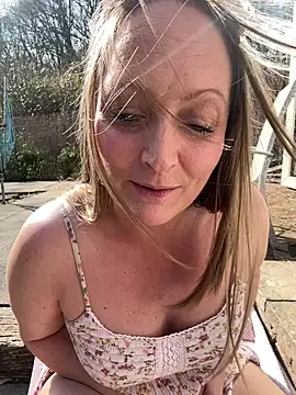 HoneyBluex online show from 03.05.26