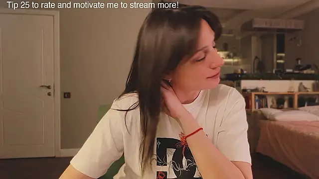 Snapshot of moon_deity_ chatting on 02.16.26 moon deity online show from 02.16.26