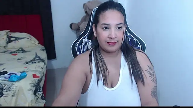 Snapshot of KathyHardcore69 chatting on 11.11.25 KathyHardcore69 online show from 11.11.25