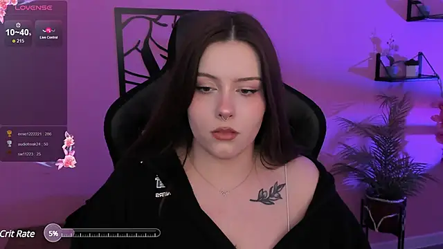 CoralineKeyns online show from 01.28.25