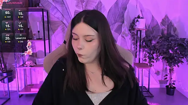 CoralineKeyns online show from 09.12.25