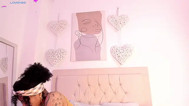 daiana curly online show from 02.05.25