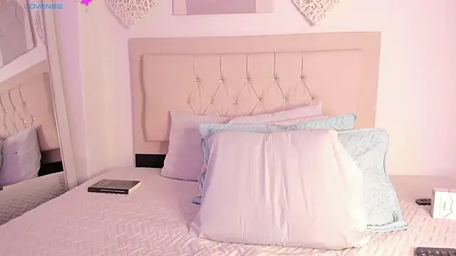 daiana curly online show from 03.01.25