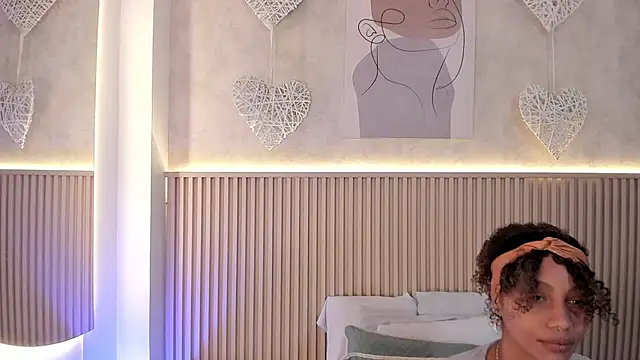 daiana curly online show from 09.24.25