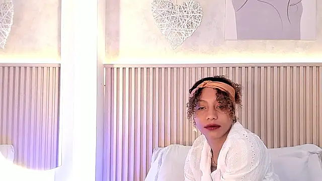 daiana curly online show from 09.25.25