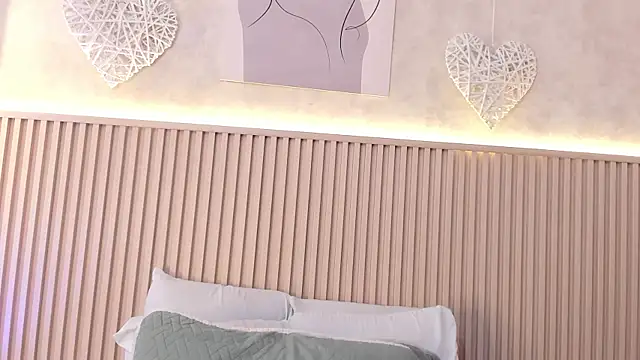 daiana curly online show from 01.07.26