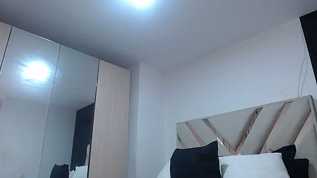 fairylatin222 online show from 10.20.25