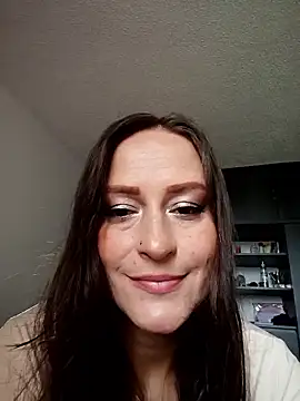 Snapshot of JadeHiilton chatting on 09.30.25 JadeHiilton online show from 09.30.25