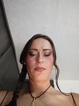 Snapshot of JadeHiilton chatting on 02.25.26 JadeHiilton online show from 02.25.26