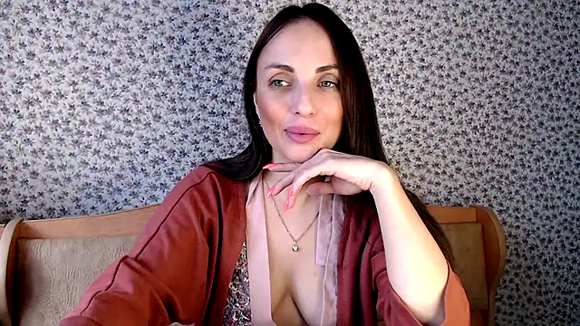 Snapshot of Tinadream20 chatting on 03.14.25 Tinadream20 online show from 03.14.25