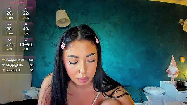 Snapshot of Awesome_Jolie chatting on 12.21.24 Awesome Jolie online show from 12.21.24