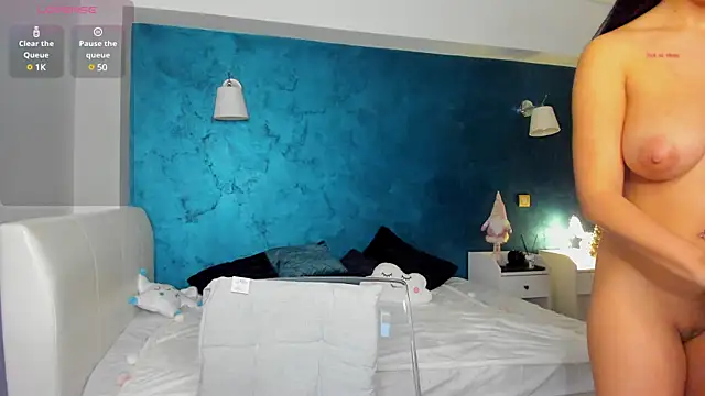 Snapshot of Awesome_Jolie chatting on 12.24.24 Awesome Jolie online show from 12.24.24