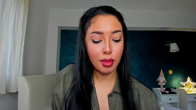 Snapshot of Awesome_Jolie chatting on 03.12.25 Awesome Jolie online show from 03.12.25