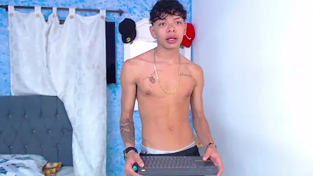 Snapshot of Harry_jhonsson chatting on 02.11.26 Harry jhonsson online show from 02.11.26