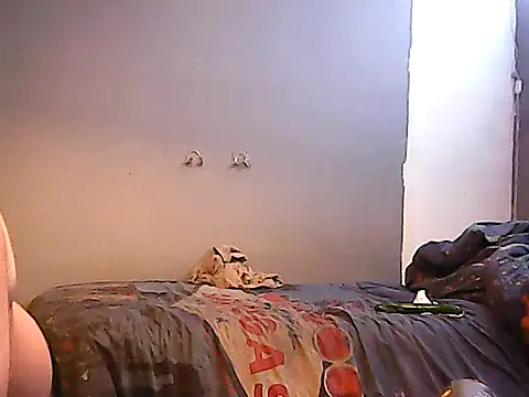 Snapshot of twinkerbell344 chatting on 10.22.25 twinkerbell344 online show from 10.22.25