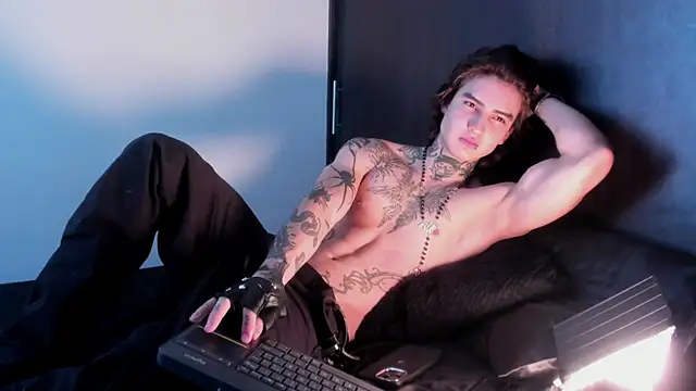 dantecoppolaa  online show from 03.07.25