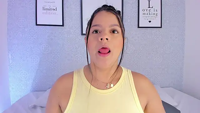 Natasha harper online show from 10.22.25