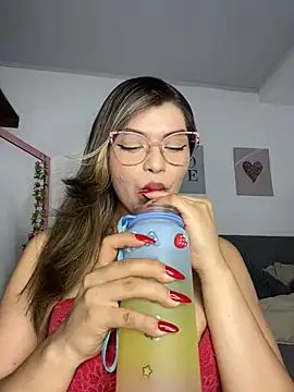 Snapshot of IamCloe chatting on 12.09.24 IamCloe online show from 12.09.24