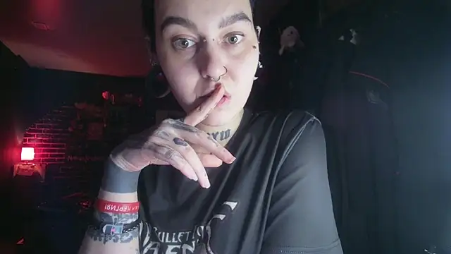 MoorderxDoll online show from 02.15.25