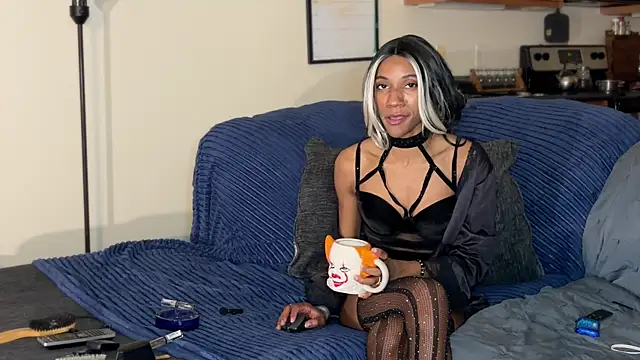 Snapshot of cutiesigh chatting on 09.21.25 cutiesigh online show from 09.21.25