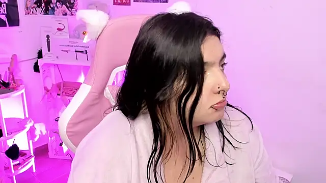 Sachi Meow online show from 11.10.25