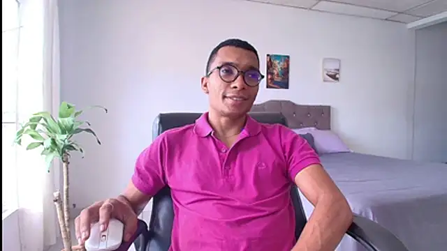 Aaronblack1  online show from 07.07.26