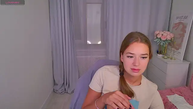 LovelyJessie online show from 09.17.25