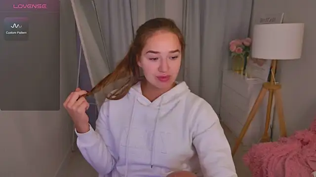 LovelyJessie online show from 04.20.26