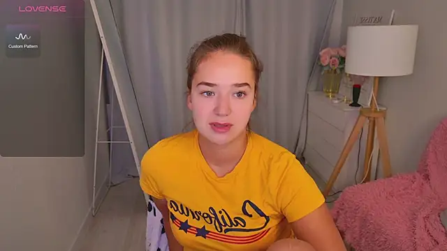 LovelyJessie online show from 04.24.26