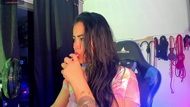 scarlet-kennedy98 online show from 12.19.24