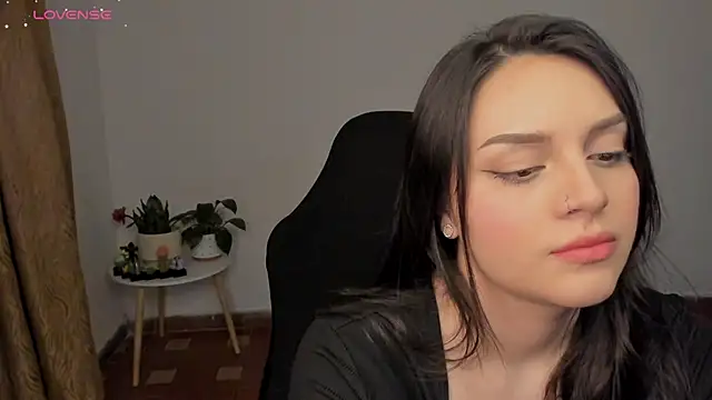 Snapshot of anaveleeez chatting on 02.02.25 anaveleeez online show from 02.02.25