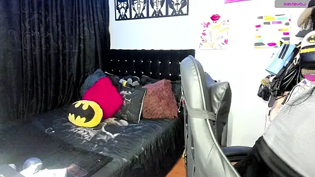 Luise Meyrink online show from 02.20.25