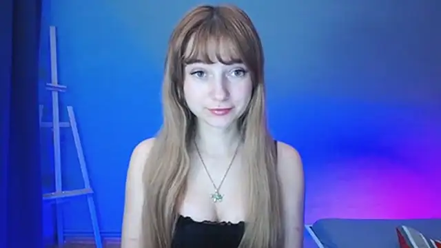 Snapshot of LuciaYoung chatting on 01.19.25 LuciaYoung online show from 01.19.25