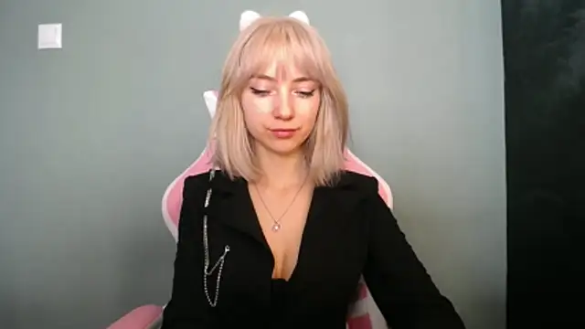 Snapshot of LuciaYoung chatting on 03.21.26 LuciaYoung online show from 03.21.26