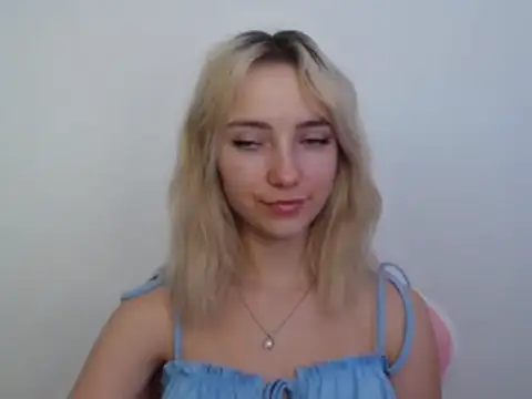 LuciaYoung online show from 07.25.26