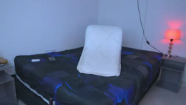 argiee taylorxs2 online show from 09.12.25