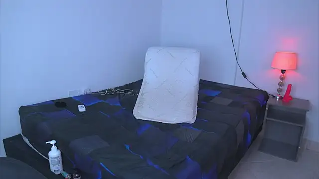 argiee taylorxs2 online show from 09.16.25