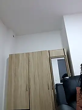 Issa Km  online show from 04.28.26