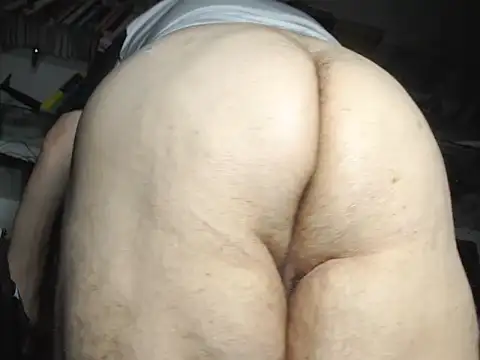 Snapshot of StiveMartin chatting on 10.01.25 StiveMartin online show from 10.01.25