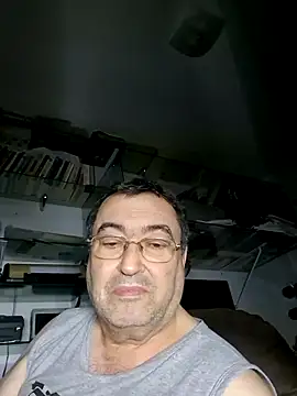 Snapshot of StiveMartin chatting on 11.01.25 StiveMartin online show from 11.01.25