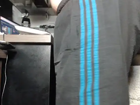 Snapshot of StiveMartin chatting on 12.16.25 StiveMartin online show from 12.16.25